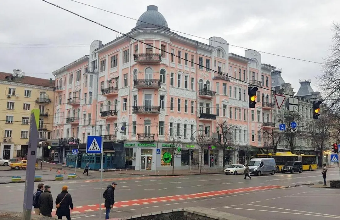 Maison Blanche Kyiv City Center-1
